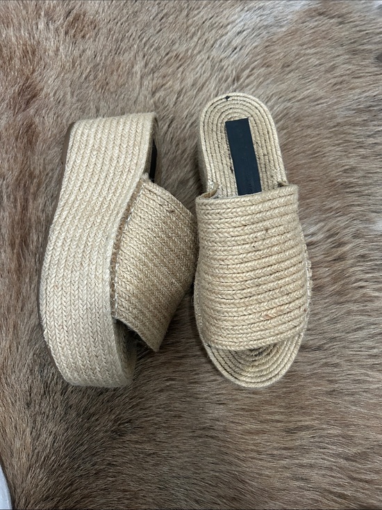 Zara Shoes - Zara Platform Sandals